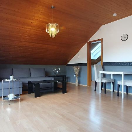 Wohnung Mit Ausblick In Tauberbischofsheim Exteriör bild