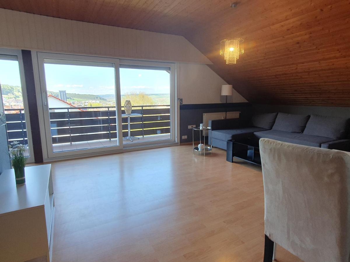 Wohnung Mit Ausblick In Tauberbischofsheim Exteriör bild
